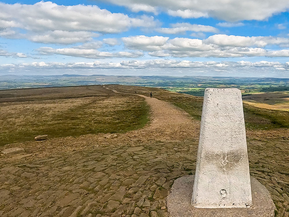 Pendle Hill walk from the Nick of Pendle